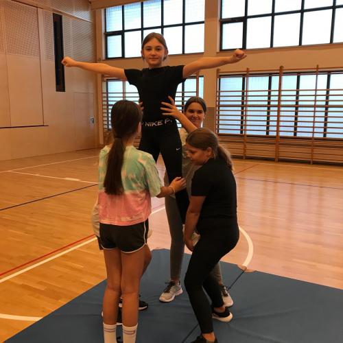 Cheerleading 1ab